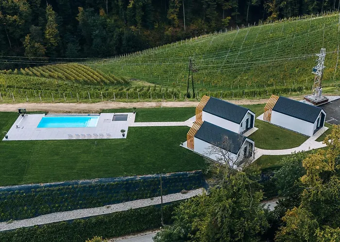 Wine Resort Mak