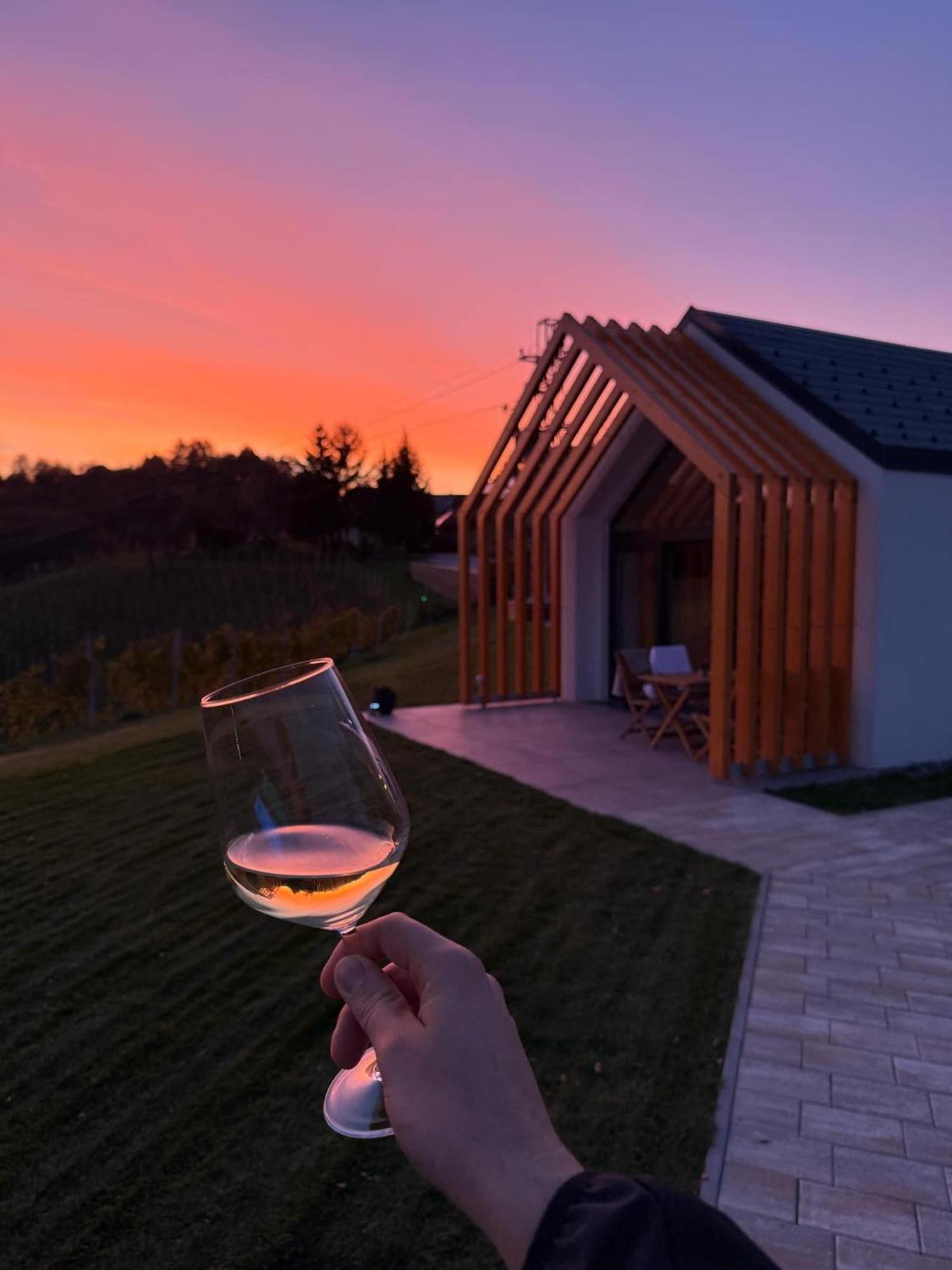 Wine Mak Dom wakacyjny *